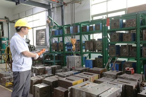 寻找优质模具设计与制造的小家电加工厂指南